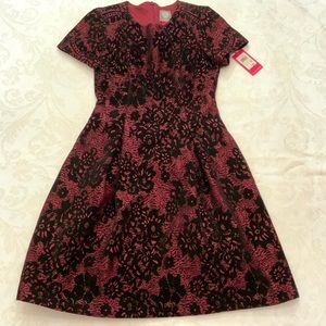 NWT Vince Camuto flocked/burnout velvet dress, black, burgundy, size 4